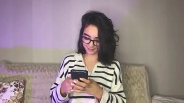Snapshot of TAG_MIGGI chatting on October 3, 8:21 pm TAG MIGGI online show from October 3, 8:21 pm
