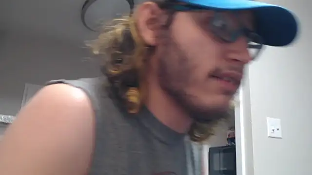 zacthefeetguy online show from January 15, 4:43 pm