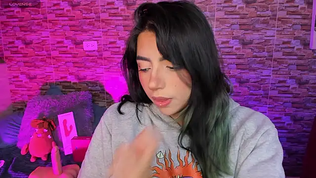 Snapshot of sammy_bunny1 chatting on February 18, 4:21 am sammy bunny1 online show from February 18, 4:21 am