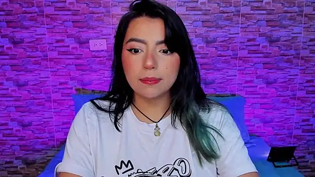 Snapshot of sammy_bunny1 chatting on February 8, 1:25 am sammy bunny1 online show from February 8, 1:25 am