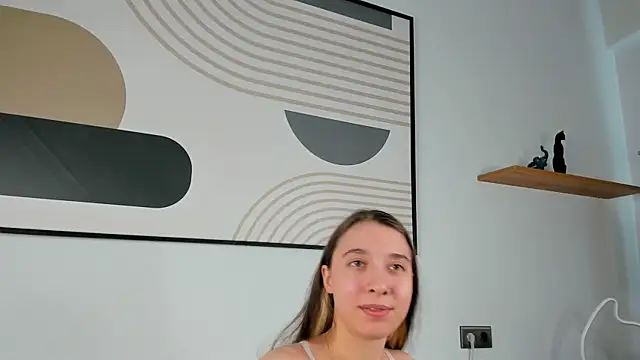 KarlyFees online show from March 3, 9:16 am