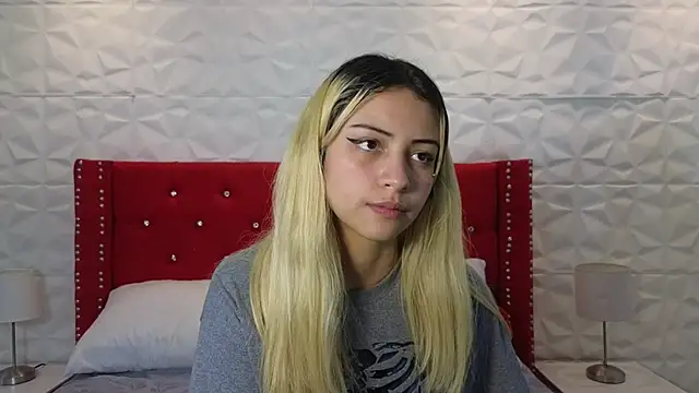 Lucy n pink online show from November 29, 6:08 pm