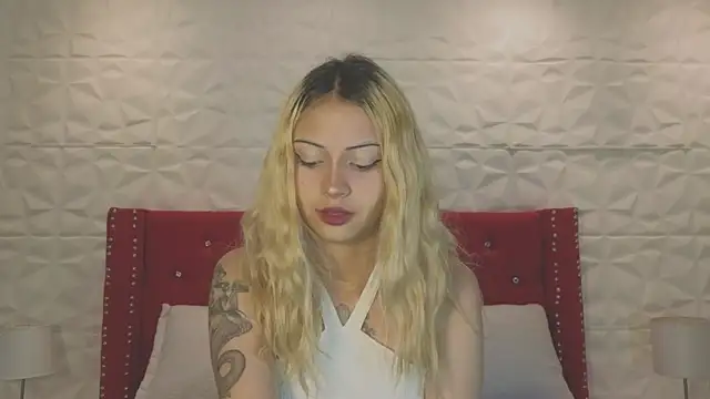 Lucy n pink online show from October 11, 4:41 pm