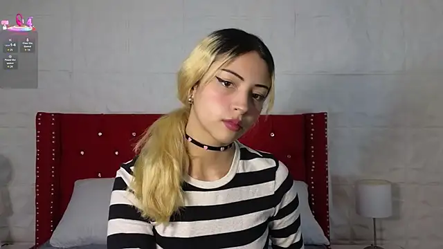 Lucy n pink online show from November 28, 3:01 pm