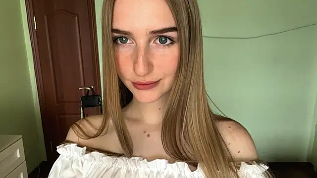 SweetJinny88 online show from May 28, 8:44 am