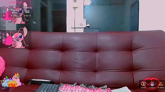 Snapshot of carolina_squirt21 chatting on February 18, 9:33 pm carolina squirt21 online show from February 18, 9:33 pm