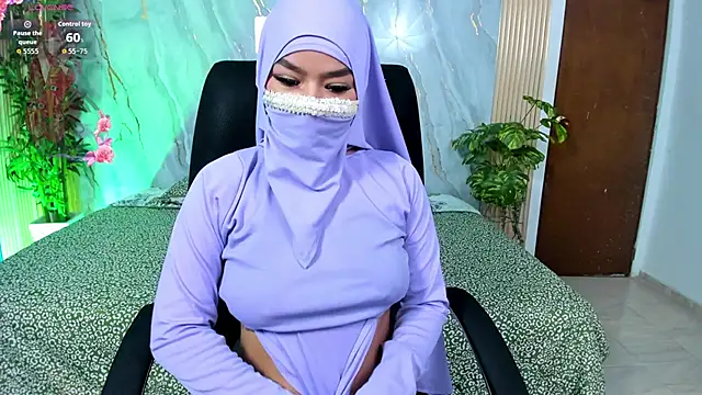 Amal Bakir online show from November 11, 12:49 am