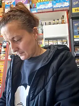 Fluturas2 online show from October 20, 8:59 am