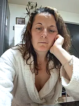 Fluturas2 online show from December 14, 8:47 pm