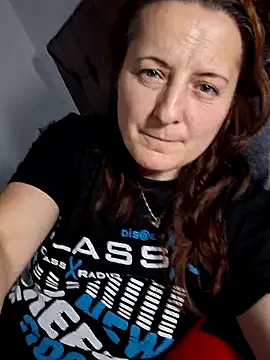 Fluturas2 online show from November 10, 9:31 pm