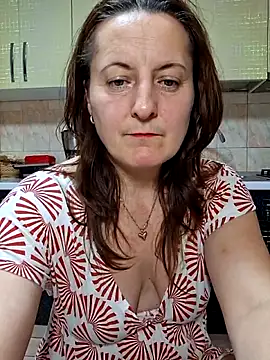 Fluturas2 online show from November 20, 8:31 pm