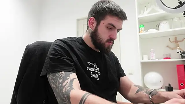 Mike Platano online show from November 28, 10:43 pm