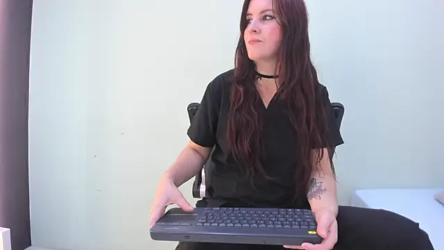 Snapshot of sophieturner_mg chatting on July 14, 7:09 pm sophieturner mg online show from July 14, 7:09 pm