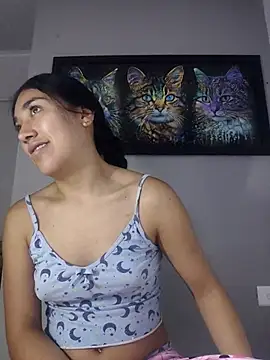 Snapshot of AmberGold- chatting on October 23, 8:57 am AmberGold- online show from October 23, 8:57 am