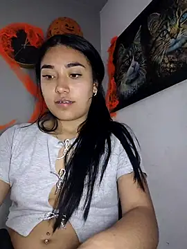 Snapshot of AmberGold- chatting on October 28, 10:58 am AmberGold- online show from October 28, 10:58 am