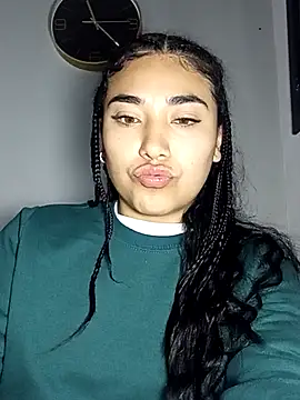 Snapshot of AmberGold- chatting on November 24, 8:25 am AmberGold- online show from November 24, 8:25 am