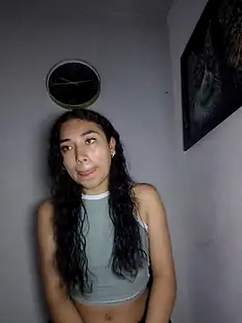 Snapshot of AmberGold- chatting on November 6, 8:29 am AmberGold- online show from November 6, 8:29 am