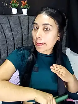 Snapshot of AmberGold- chatting on September 23, 9:27 am AmberGold- online show from September 23, 9:27 am