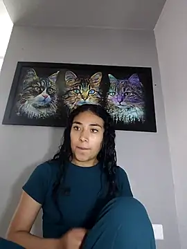 Snapshot of AmberGold- chatting on October 4, 10:22 pm AmberGold- online show from October 4, 10:22 pm