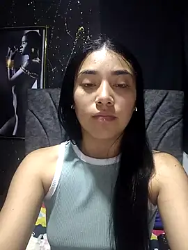 Snapshot of AmberGold- chatting on September 17, 9:33 am AmberGold- online show from September 17, 9:33 am