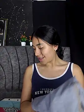 Snapshot of AmberGold- chatting on September 21, 9:25 am AmberGold- online show from September 21, 9:25 am