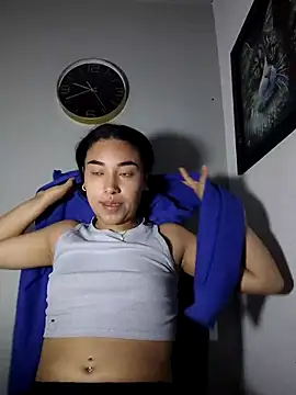 Snapshot of AmberGold- chatting on October 25, 8:24 am AmberGold- online show from October 25, 8:24 am