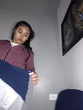 Snapshot of AmberGold- chatting on November 20, 8:37 am AmberGold- online show from November 20, 8:37 am