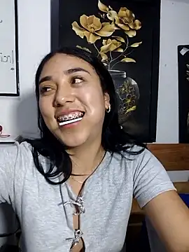 Snapshot of AmberGold- chatting on October 27, 10:54 pm AmberGold- online show from October 27, 10:54 pm