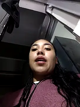 Snapshot of AmberGold- chatting on November 30, 8:59 am AmberGold- online show from November 30, 8:59 am