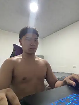 Snapshot of kenji_azura1 chatting on May 28, 6:03 pm kenji azura1 online show from May 28, 6:03 pm