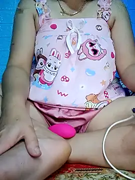 merylove-00 online show from May 5, 10:24 pm