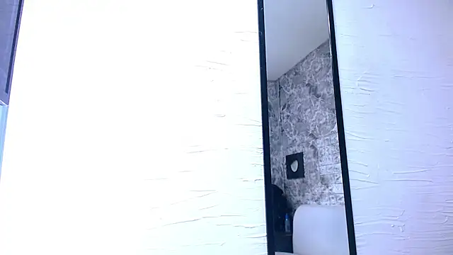 Snapshot of tattoos22 chatting on December 2, 11:34 am tattoos22 online show from December 2, 11:34 am