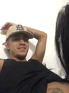 Snapshot of tattoos22 chatting on December 1, 8:53 pm tattoos22 online show from December 1, 8:53 pm