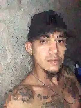 Snapshot of tattoos22 chatting on November 13, 11:58 am tattoos22 online show from November 13, 11:58 am