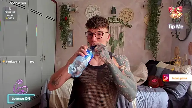 estebandi do online show from January 15, 7:39 pm