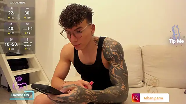 estebandi do online show from March 26, 5:22 pm