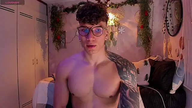 estebandi do online show from December 23, 12:33 am