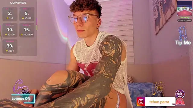 estebandi do online show from February 28, 5:29 am