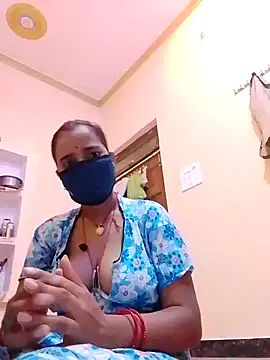 Snapshot of malteejat chatting on October 7, 3:57 pm malteejat online show from October 7, 3:57 pm