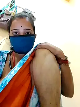 Snapshot of malteejat chatting on October 27, 1:56 pm malteejat online show from October 27, 1:56 pm