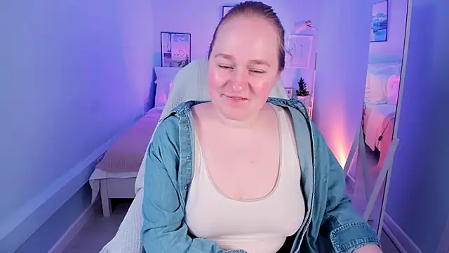 Snapshot of Kitty_Rest_ chatting on May 10, 8:18 am Kitty Rest online show from May 10, 8:18 am