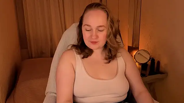 Snapshot of Kitty_Rest_ chatting on May 3, 9:03 am Kitty Rest online show from May 3, 9:03 am