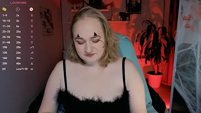 Kitty Rest  online show from October 26, 4:40 pm