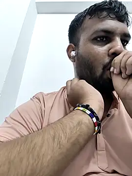 vinay smalldick online show from April 22, 1:29 pm