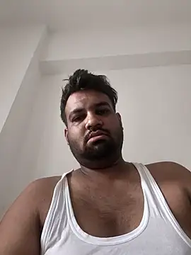 Snapshot of vinay_smalldick chatting on July 18, 1:25 am vinay smalldick online show from July 18, 1:25 am