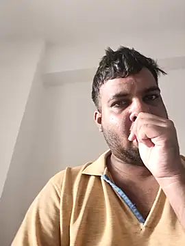Snapshot of vinay_smalldick chatting on July 14, 1:38 am vinay smalldick online show from July 14, 1:38 am