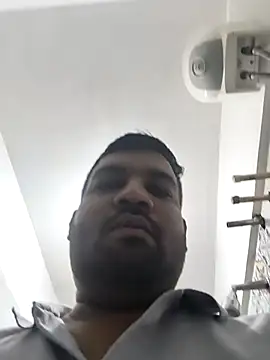 vinay smalldick online show from December 3, 1:06 am