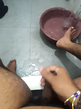 Snapshot of vinay_smalldick chatting on July 19, 3:20 pm vinay smalldick online show from July 19, 3:20 pm