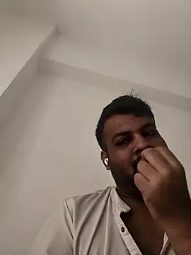 vinay smalldick online show from April 15, 3:45 am