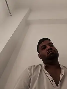 vinay smalldick online show from April 9, 2:35 am